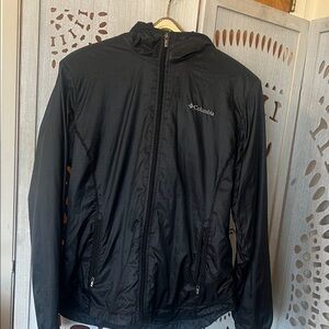 Columbia Women's Black Windbreaker Jacket worn one time